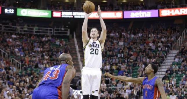 尤其是前锋 尤其是前锋