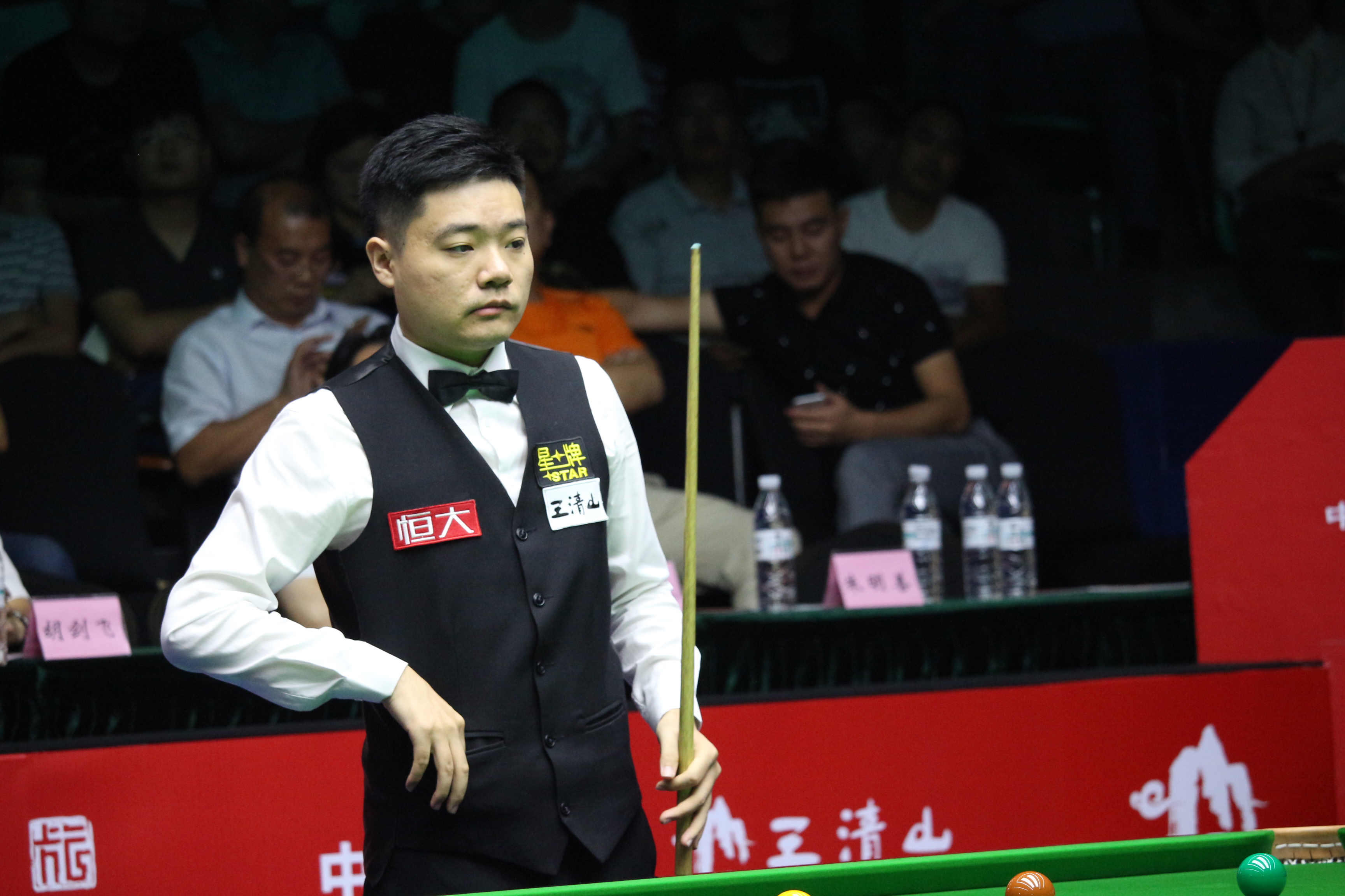 队当前的争 队当前的争