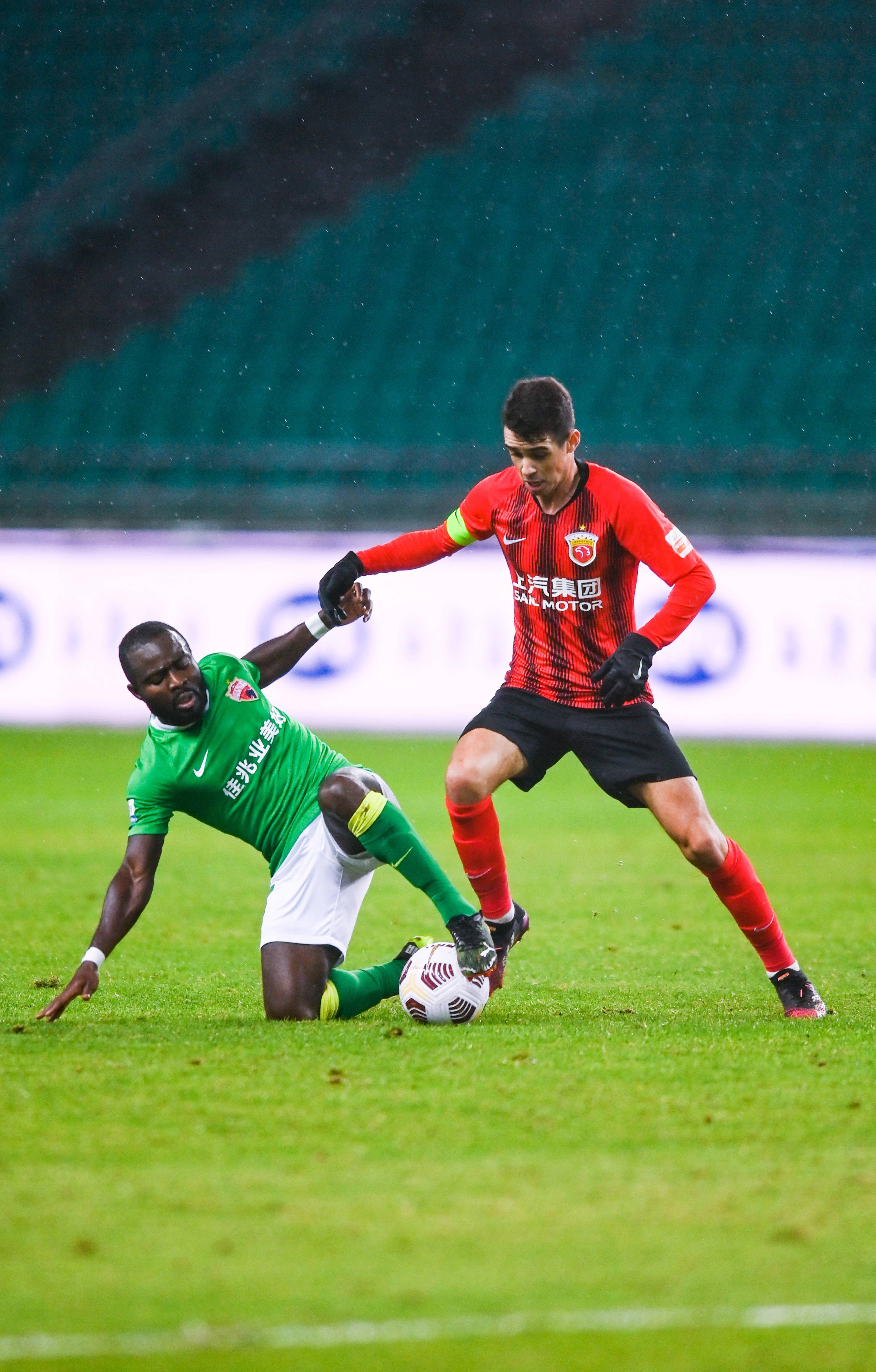 是许特尔与 是许特尔与