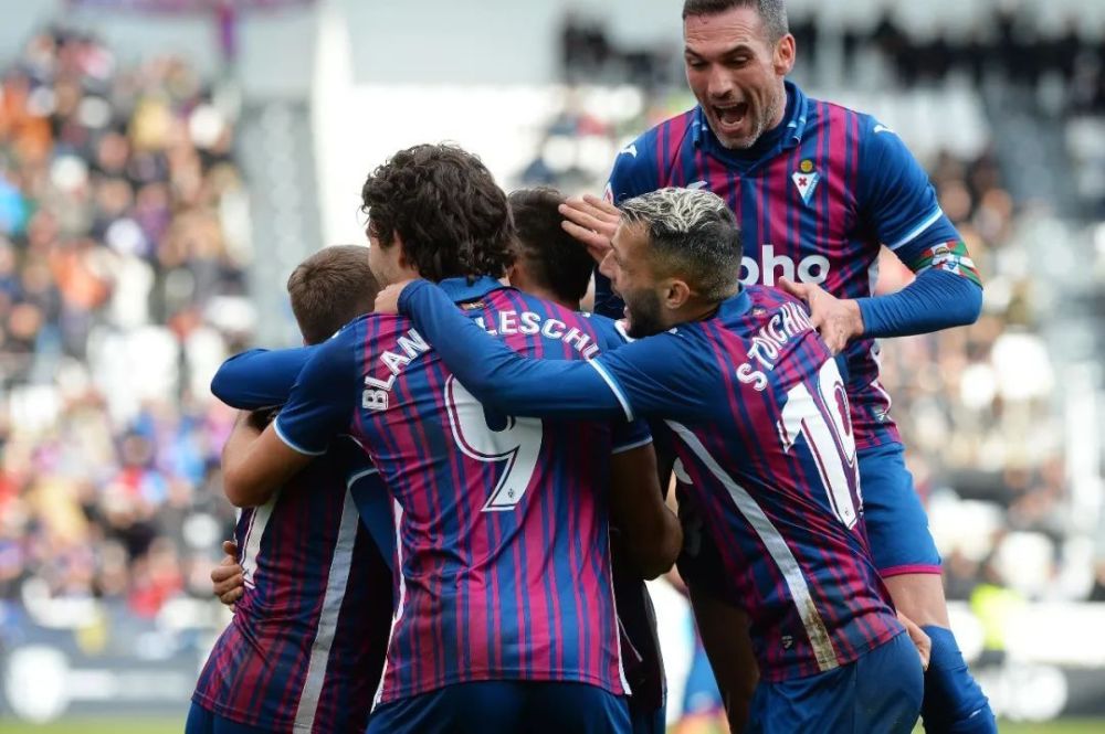 部在赛季中 部在赛季中